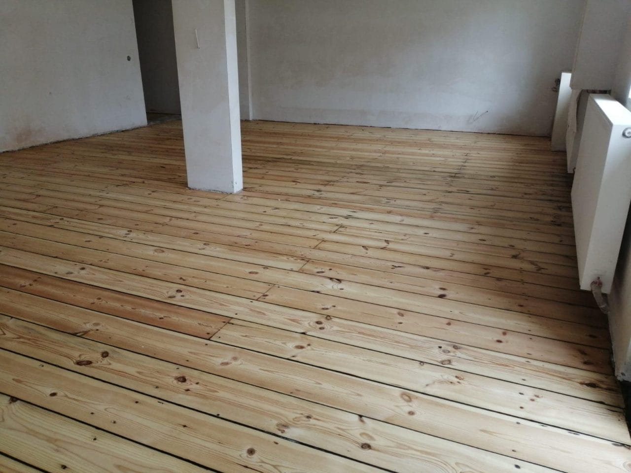 dēļu grīdas labošana, slīpēšana, pulēšana, eļļošana, lakošana