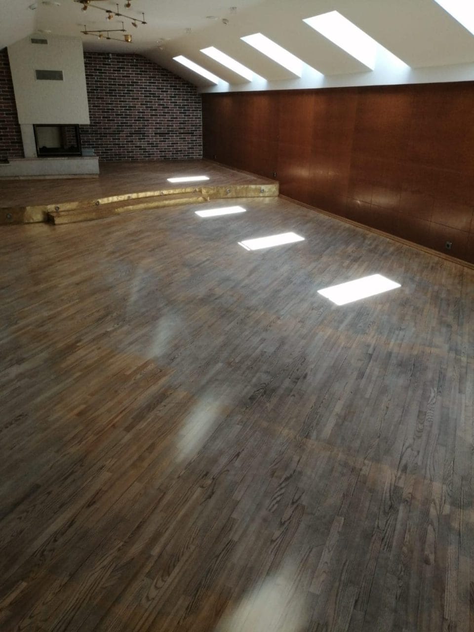 Grīdu izlīdzināšana un defektu novēršana