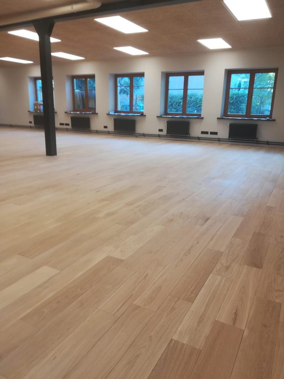 Visa veida parketa grīdas seguma ieklāšana