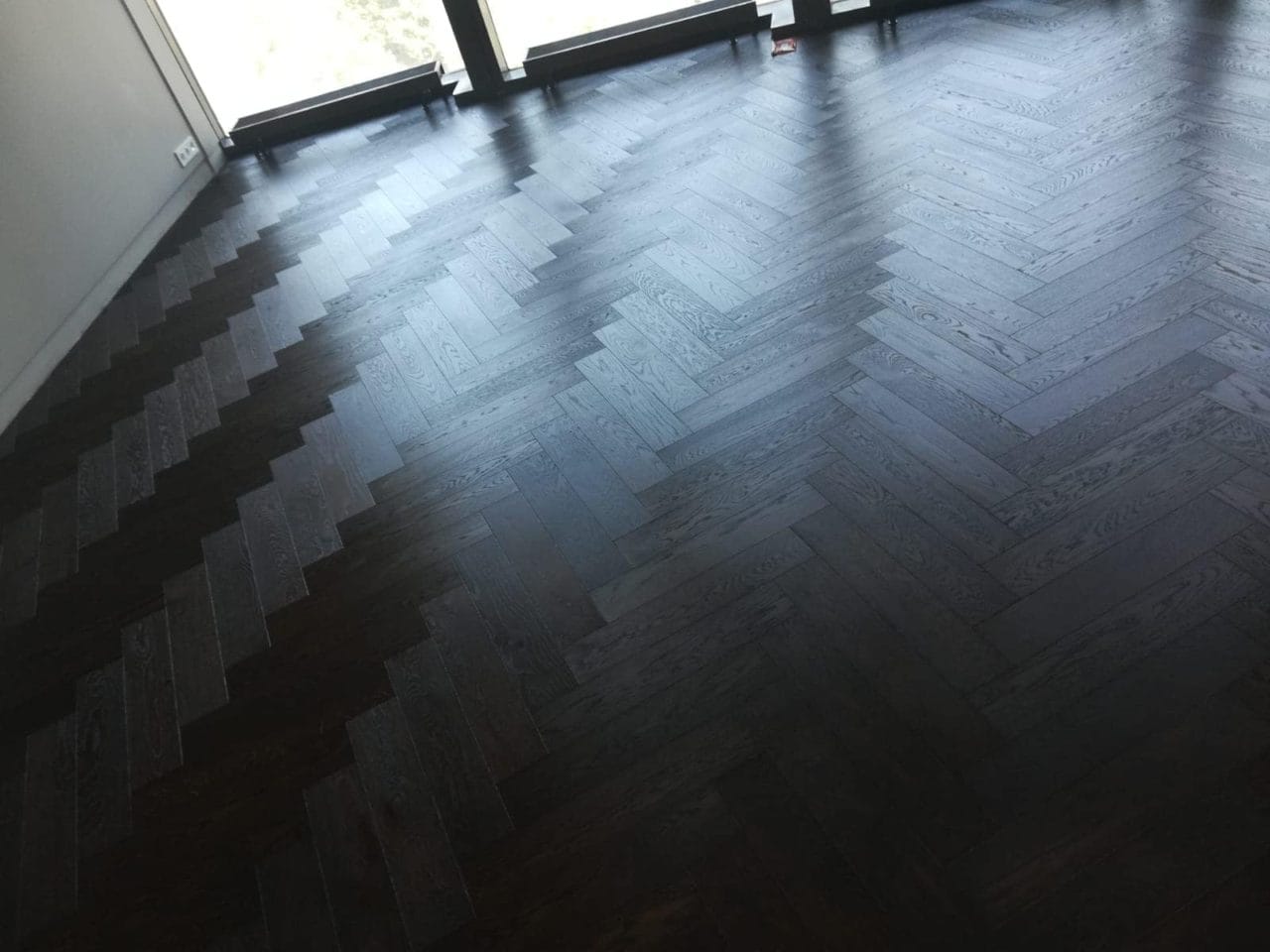 grīdas seguma labošana, slīpēšana, pulēšana, eļļošana, lakošana